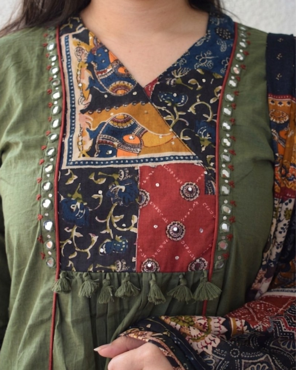 Green Cotton Kurta Set with Mirrorwork