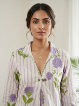 Woman wearing Color Neck coord Set | Kunvarani