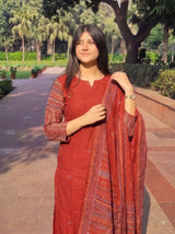 Woman wearing Red Thread Work Kurti Set with Dupatta | Kunvarani
