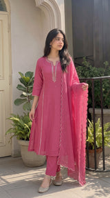 Pink Cotton Blend Beadwork Mandarin Collar Kurti Set with Dupatta