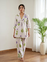 Woman wearing Color Neck coord Set | Kunvarani