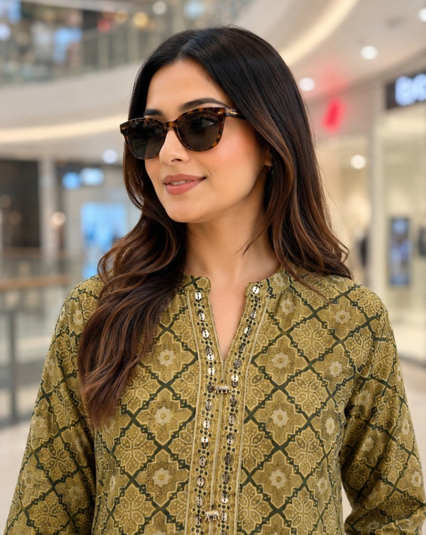Woman wearing Ajrakh print Top | Kunvarani