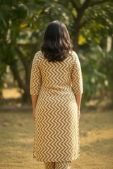 Woman wearing Yellow Rayon Zigzag Print Plus Size Kurti | Kunvarani