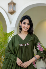 Green Embroidered Kurta Set with Dupatta